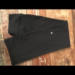 Size 4 Lulu Lemon stretch pant, bootcut